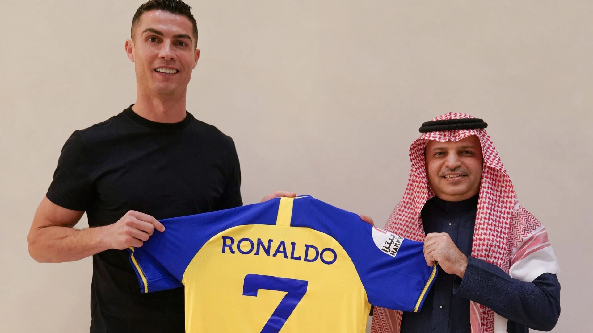 VIP Crossin - Cristiano Ronaldo est arrivé à son nouveau Club Al-Nassr