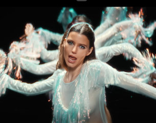 Beren Saat et Kenan Doğul dans CapitaliZoo