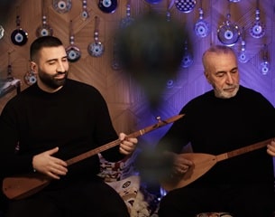 "Baba ve Oğul / Şaha Giderim"  un chant d'une beauté pure